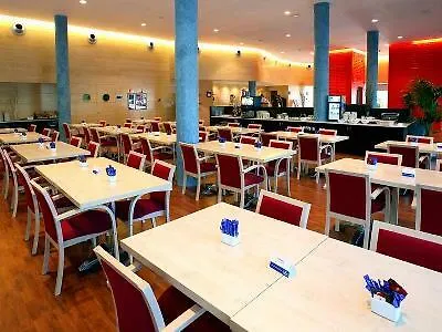 Holiday Inn Express Molins De Rei By Ihg 3*,